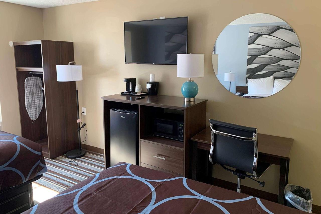 Hotel Super 8 By Wyndham Joliet Esterno foto