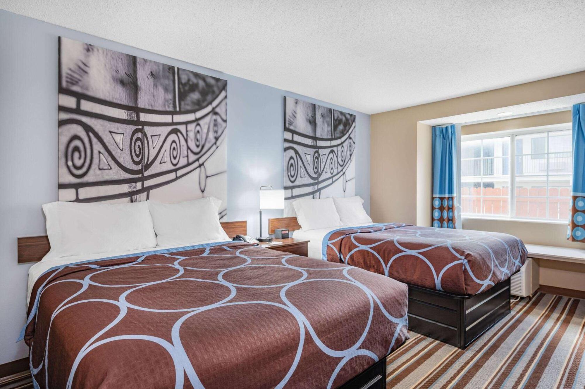 Hotel Super 8 By Wyndham Joliet Esterno foto