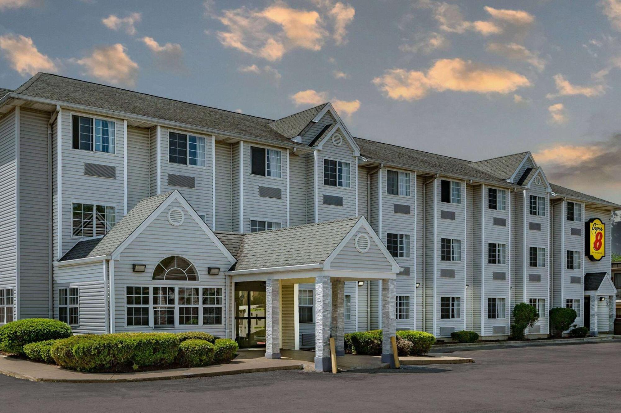 Hotel Super 8 By Wyndham Joliet Esterno foto