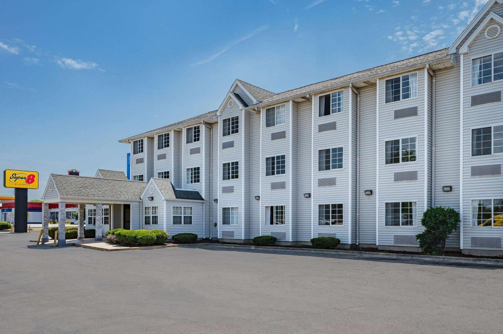 Hotel Super 8 By Wyndham Joliet Esterno foto